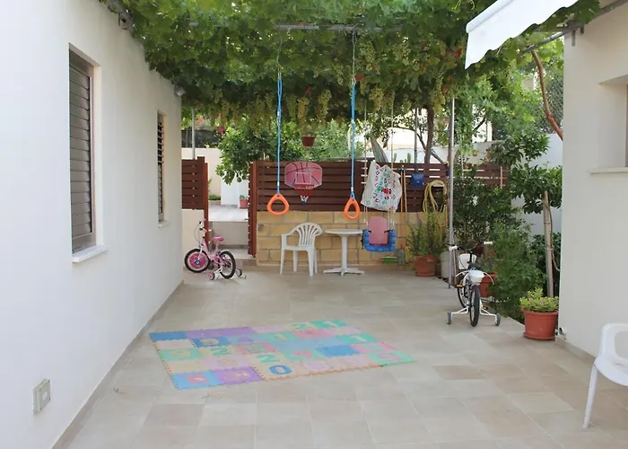 Modern Spotless House With Full Privacy And Wifi In Aglantzia Nicosia