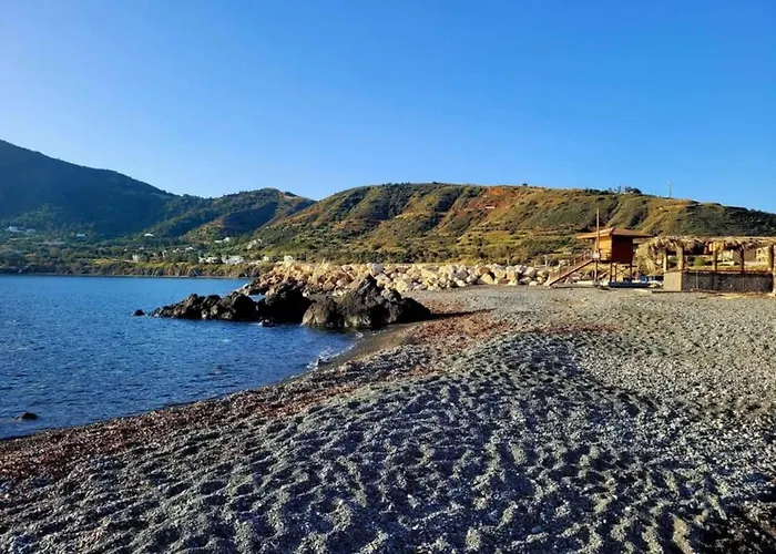 Shambala Beach House-Where Mountains Meet The Sea